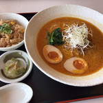 くまもと中央カントリークラブ - 担々麺