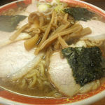 来々軒 - しょう油チャーシュー特大　950円　2011.12