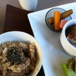 シンパ カフェ - 玄米ごはんと野菜スープ。