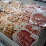 肉のサンビーム - 冷凍コーナー