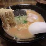 ららららーめん - あっさり豚骨ラーメン