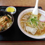 お食事処日よし - 料理写真:ラーメン・ミニ玉子丼セット 800円