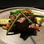 ヒレ肉はとても柔らかく美味しい。黒胡椒のプリッとした味わいもよく合います。