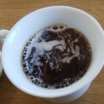 えびす - 日替わりランチには珈琲が付きます→コーヒーにミルク投入（2019.05.07）