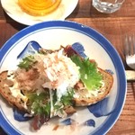 ブリコラージュ ブレッド アンド カンパニー ダイニング・カフェ - 初鰹・大葉・新玉ねぎ・山椒の香りタルティーヌ。20190507