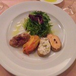 ダノイ高輪 - 前菜のトスカーナ風 クロスティーニ（カナッペ）でございます（2011.12）