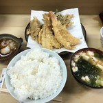 いもや - 天ぷら定食。ご飯は普通盛り、単品でミョウガを追加してある