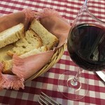 Trattoria all'Ara Coeli - Pane e Vino rosso