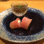 小判寿司 - メカジキの燻製。もずく酢と。