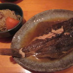 Yakitori Torimasa - お通しは2品。この日はカレイの煮付けと肉じゃが
