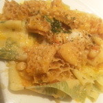 VIA Brianza - 丁寧に仕事されたトリッパとハーブを練り込んだ平打ち麺