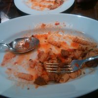 イゾラ スメラルダ - ああ、食べてから気付きました。ピリ辛でマグロとオリーブの風味豊かで大変おいしい。