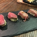 Sousaku Shubou Ko-Un - 常陸牛の炙り・牛のたたきの握り