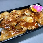 吾助 - 豚キムチ丼…500円