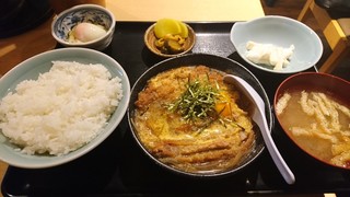 Izakayatora - カツ煮定食　800円