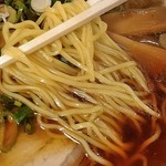 みかく大衆中華 - 腰のある細麺