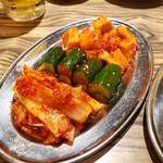 焼肉 ジャンボ はなれ - キムチ