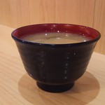 食らう - 味噌汁(豆腐・わかめ)