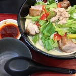 極楽うどん TKU - 胡麻だれサラダうどん（￥830）