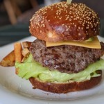 パンパ バーガー ダイニング - 