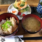 蔵ら - お楽しみ昼膳 500円。