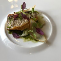 ラ・トゥーエル - ラ・トゥーエル-ムニュ・レジェール5940円魚・真鯛のポワレ、貝の出汁とパセリのソース