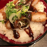 うどん そば 壺屋 - 味噌カツは3切れ