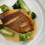 Poiled red sea bream from Irago with beurre blanc sauce
