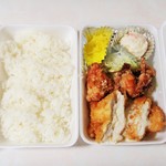 鶏笑 - 鶏笑弁当。680円