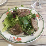 シェ・モア - サラダです