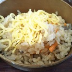 釜揚げうどん岡じま - 炊き込みご飯 120円(税込)(2019年5月1日撮影)