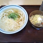釜揚げうどん岡じま - かけうどんと炊き込みご飯 340円(税込)(2019年5月1日撮影)