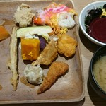 アエン・テーブル - 