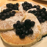 エッグスンシングス - ブルーベリーのパンケーキ