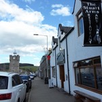 The Stuart Arms Bar & restaurant - 街の時計台からすぐ。