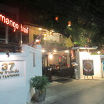 mango tree - 地元の人はあまり来ないのかな