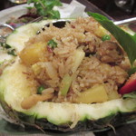 mango tree - パインの中にチキン炒飯みたいのが入ってる奴