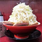 トンキーメン - ラーメン豚入り（野菜マシマシ）880円