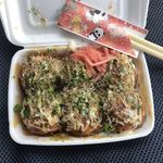 つるや - たこ焼き ６個＝３５０円
大きめです