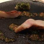 カンテサンス - 昆布で〆た鯛、水菜、バジル、クミンで香り付け