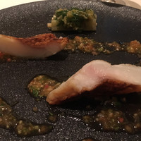 カンテサンス - 昆布で〆た鯛、水菜、バジル、クミンで香り付け