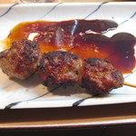 もつ焼き じんちゃん - 焼き物最後はつくねで締めます！