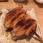 鳥しき - 手羽先(皮面)