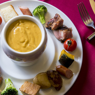 肉×チーズ×イタリアンがコンセプト！女子会・コンパなどにも！