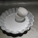 PATISSERIE ASAKO IWAYANAGI - お絞りは水をかけて使うタイプ