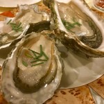 フランス料理 ビストロ・ド・リヨン - 生牡蠣は新鮮