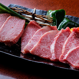 Our proud beef served with our homemade sauce♪ Please enjoy to your heart's content.