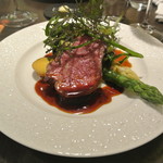 アキヒサ ハンダ - 仔羊肩ロースのロティ