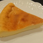 ベイクワン - キャラメルバナナチーズケーキ。