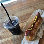 ビトウィーン ザ ブレッド - ＆コーラ